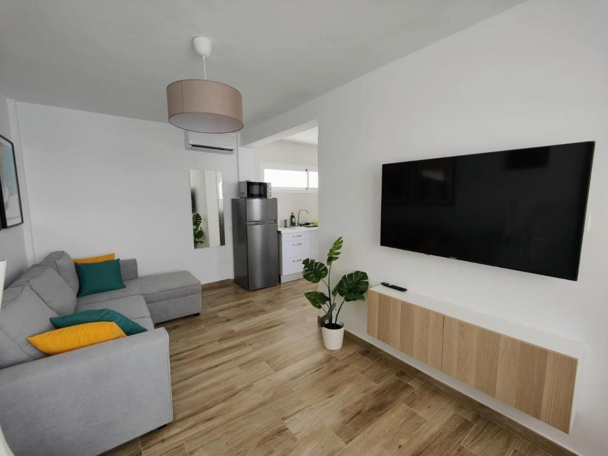 The Sound Of Ocean Waves Apartment *